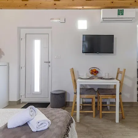 Apartman Juraj I Matej Vrsar Exterior photo