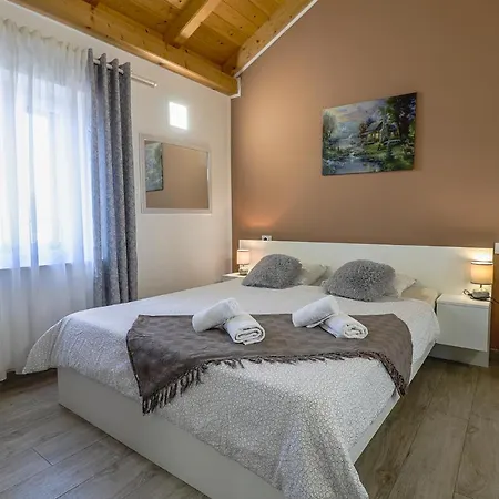 Apartman Juraj I Matej Vrsar Exterior photo