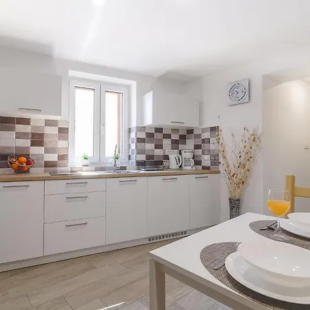 Apartman Juraj I Matej Vrsar Exterior photo