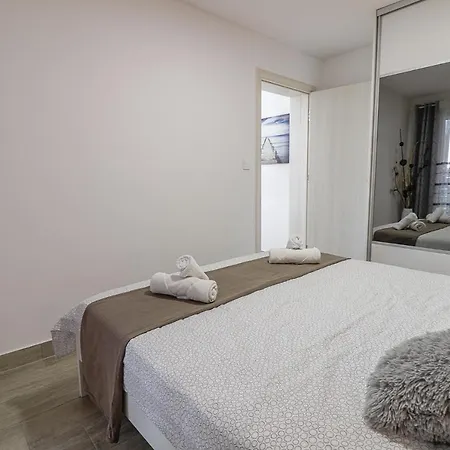 Apartman Juraj I Matej Vrsar Exterior photo