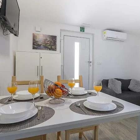 Apartman Juraj I Matej Vrsar Exterior photo